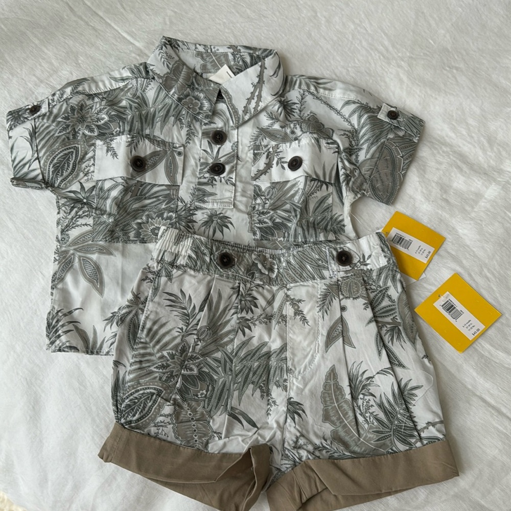 NWT !! Banana republic baby cotton short sleeve and shorts set!